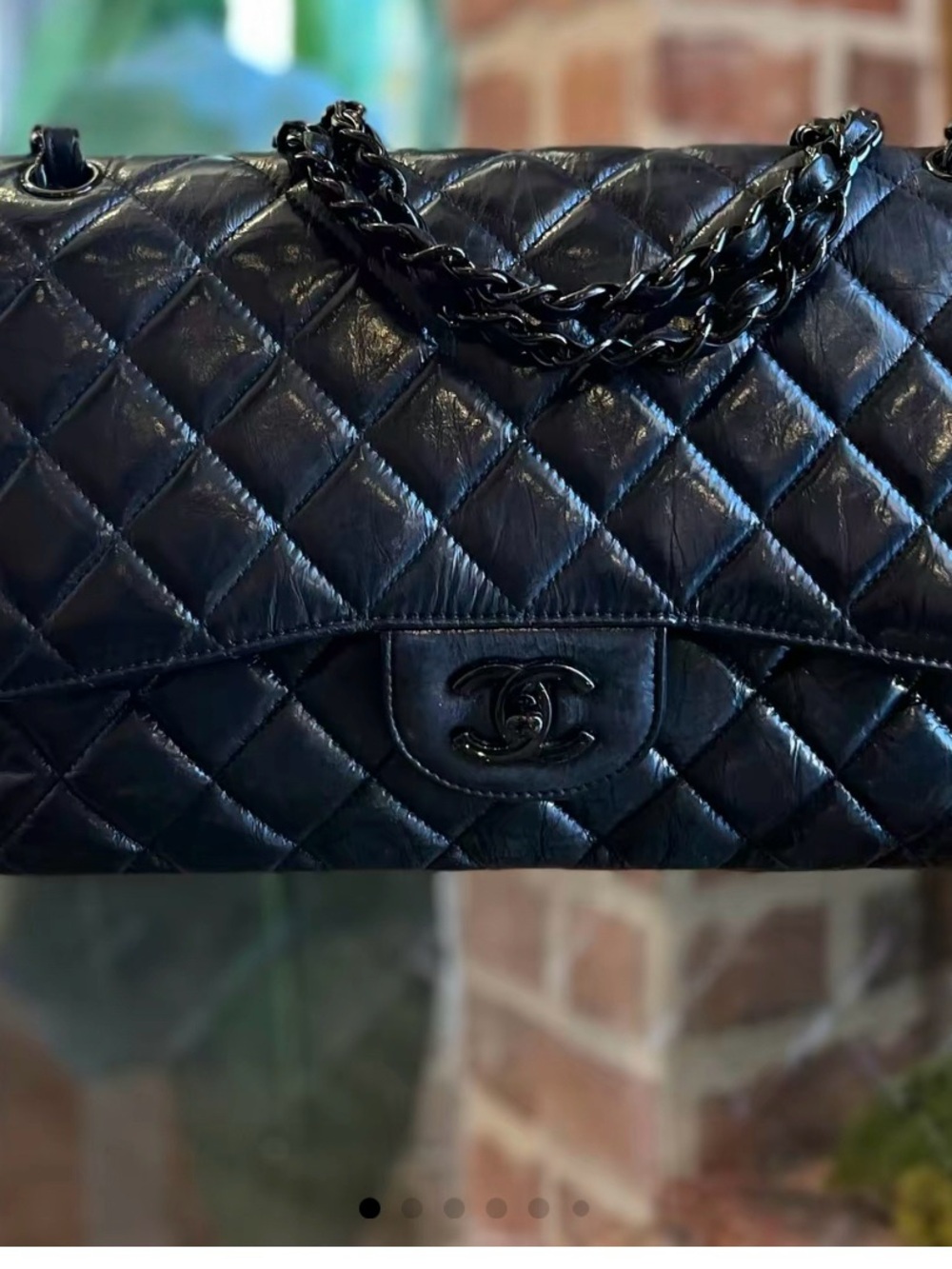 CHANEL Black Quilted Shoulder Bag with Chain Strap